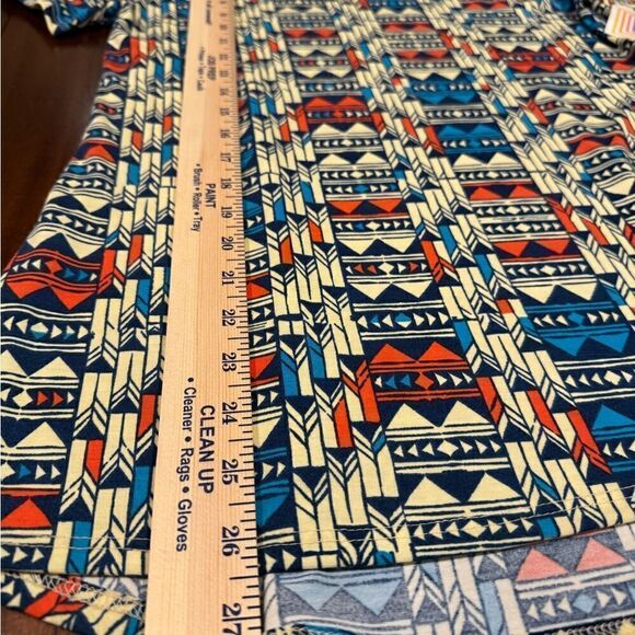 Lularoe Classic T Women’s XS Geometric Popover Short Sleeve Top - Picture 6 of 8